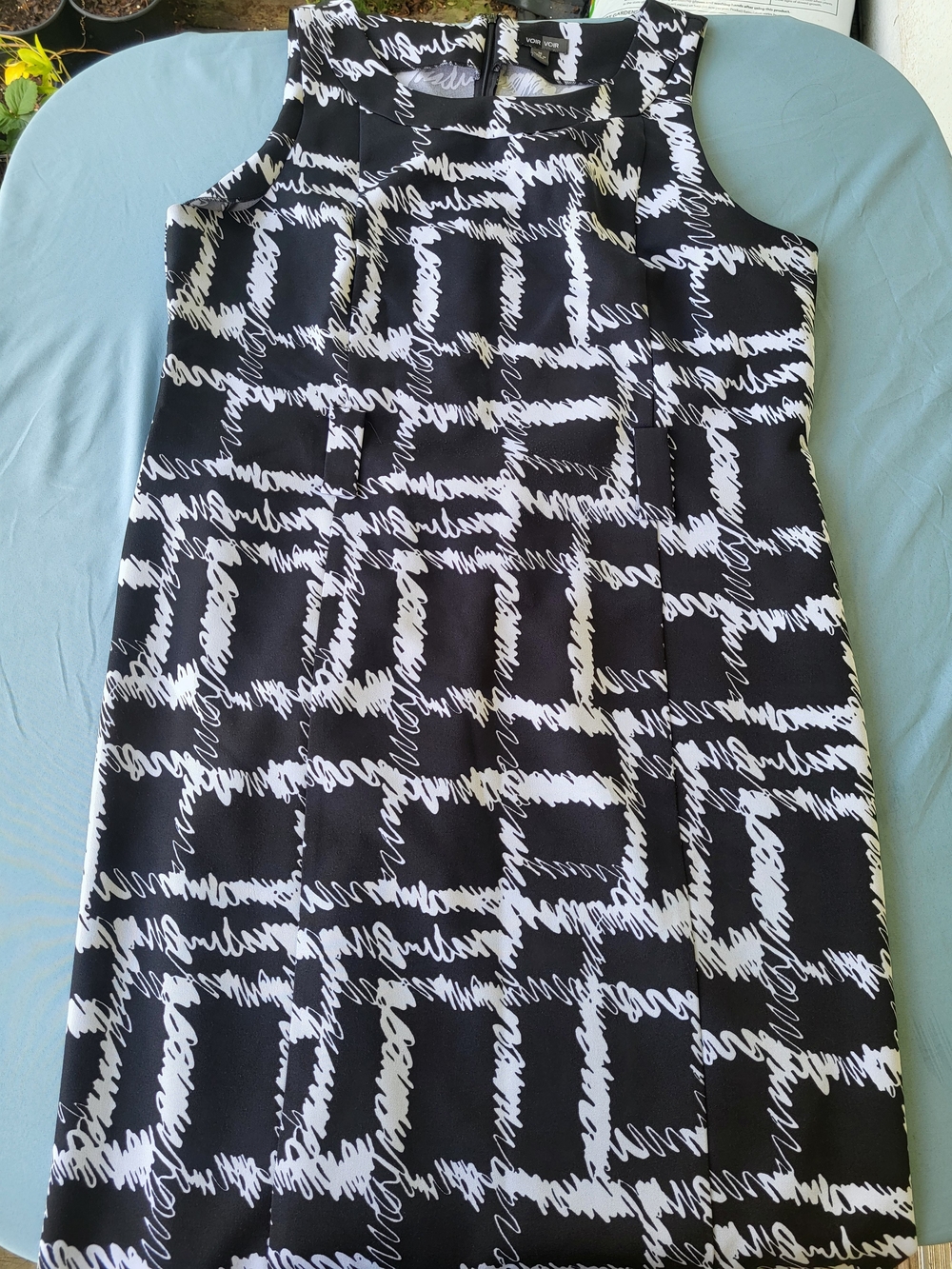 Voir Voir Black and White Graphic Sleeveless Midi Dress